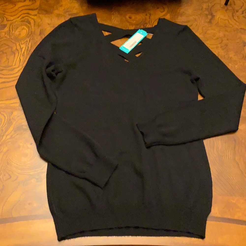 NWT LOVE ❤️ ELLIE Women’s Black Sweater!